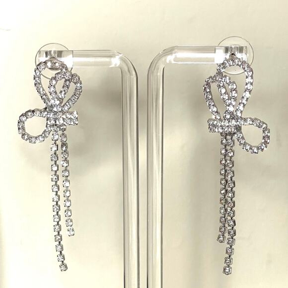 NEW Earrings Clear Rhinestone Silver Bow Dangle Drop S26 - Picture 5 of 7